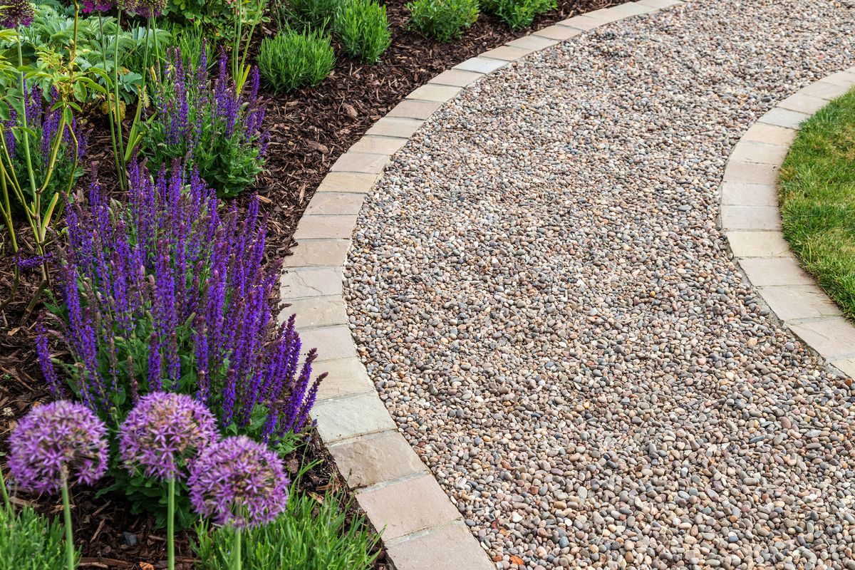 cheap-ways-to-cover-dirt-in-backyard-4